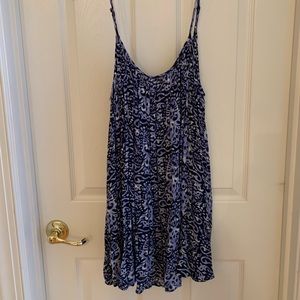Blue patterned crepe flowy mini dress